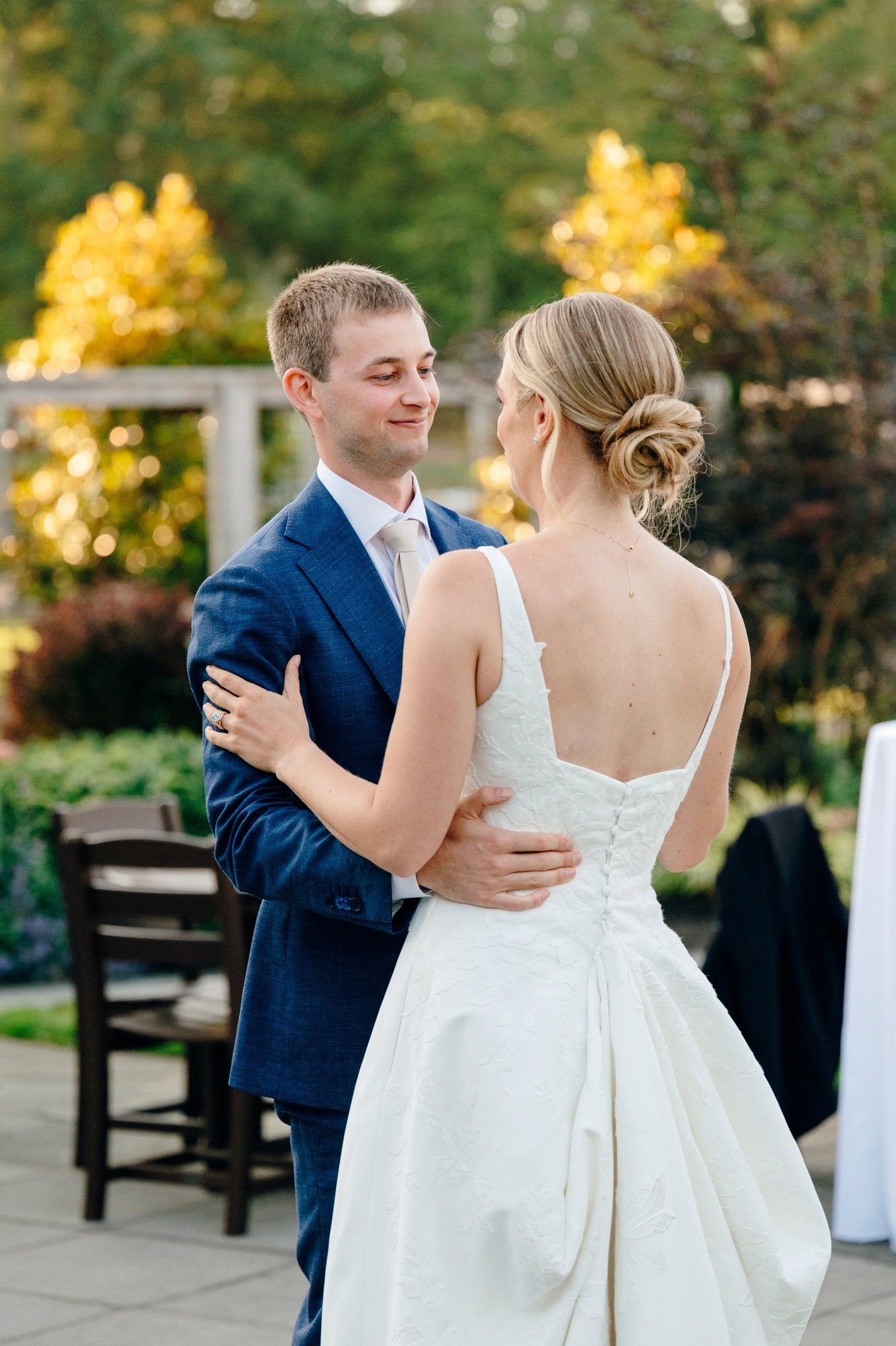 Outdoor first dance at Heyday Farm