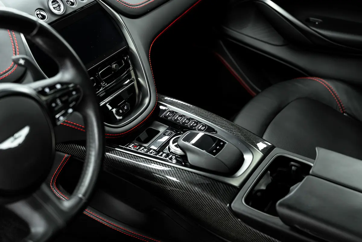 2021 Aston Martin DBX photo 23