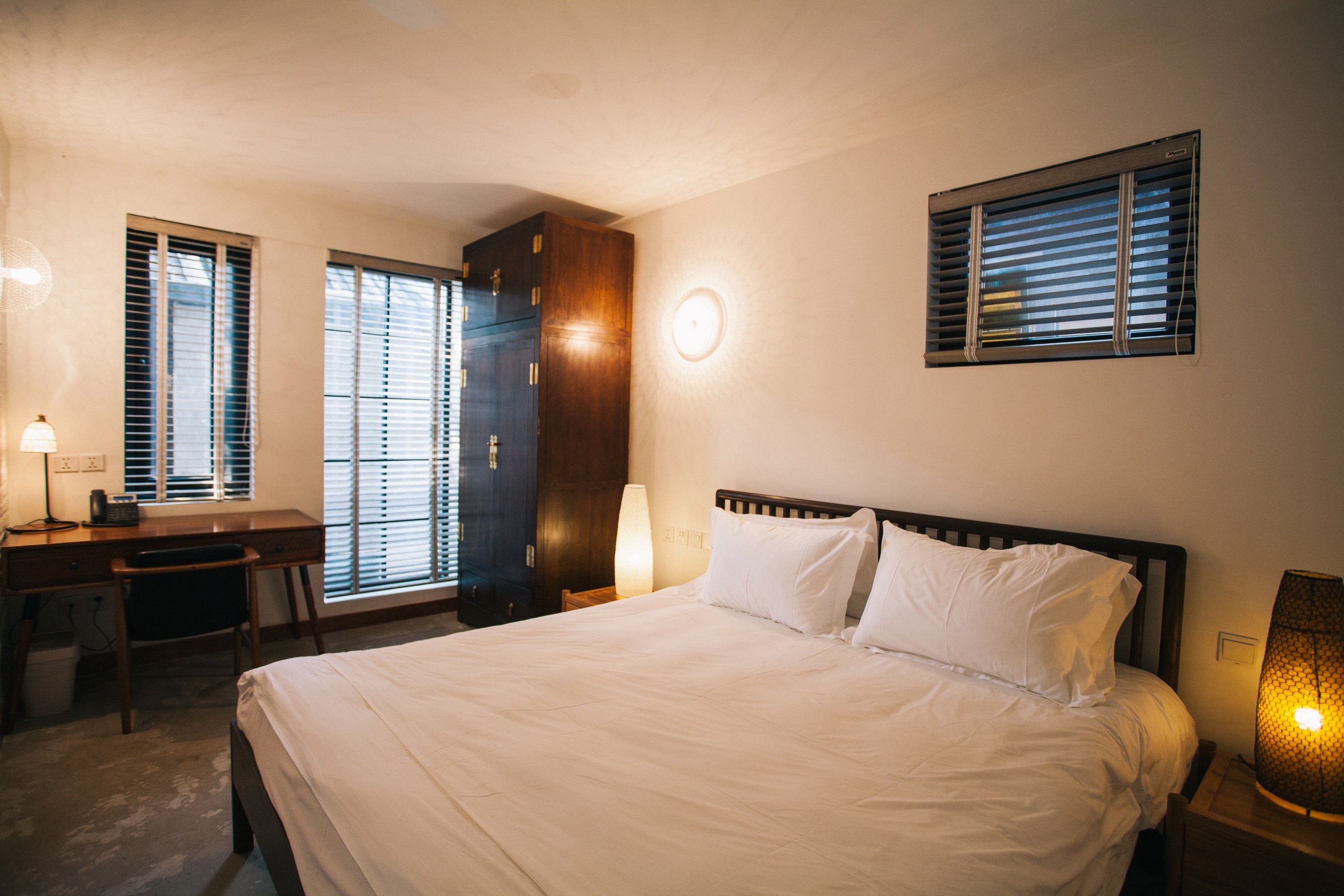Living space in The Orchid Suite, Residence 66