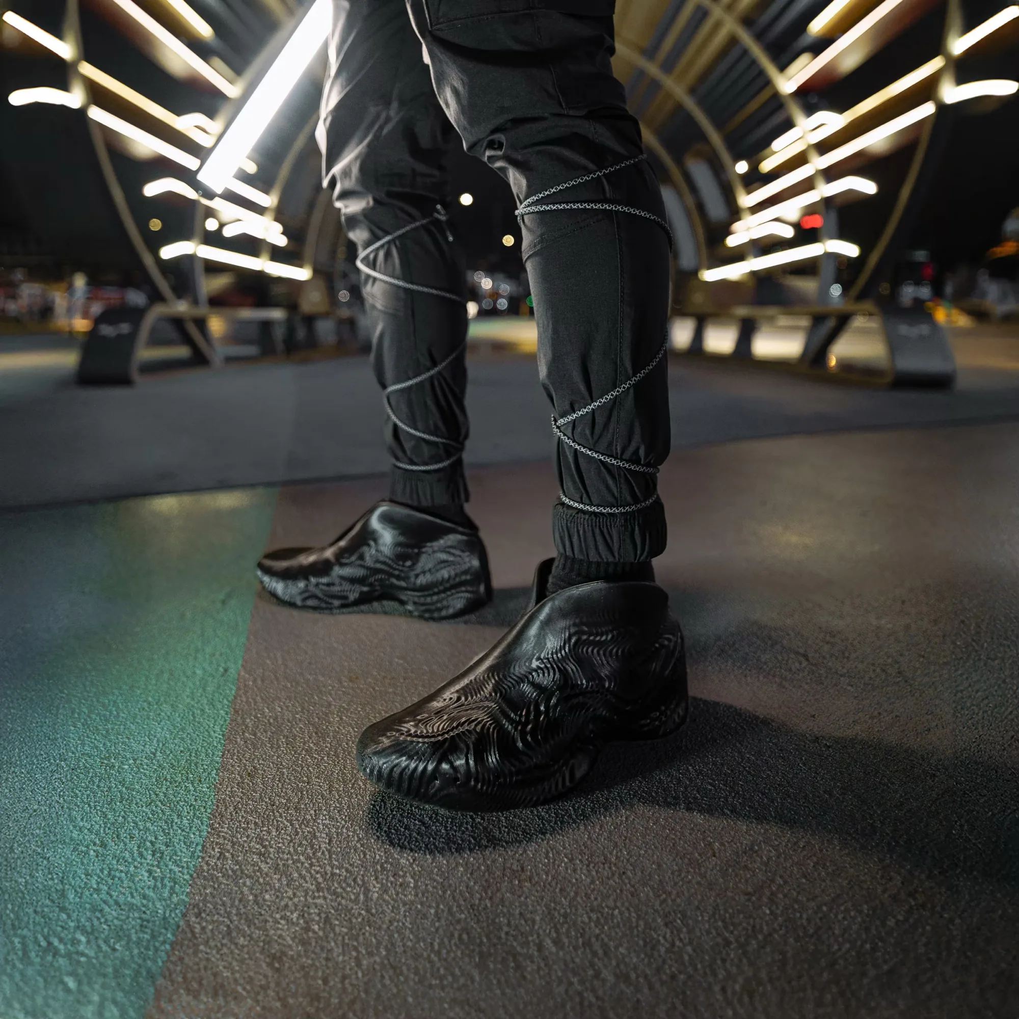 Fused Footwear — project image 04 by Roman Olinchuk. 香港攝影、創意影像及視覺敘事作品。