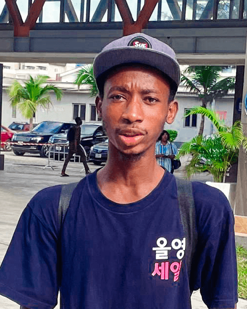 Smiling woman looking at the camera