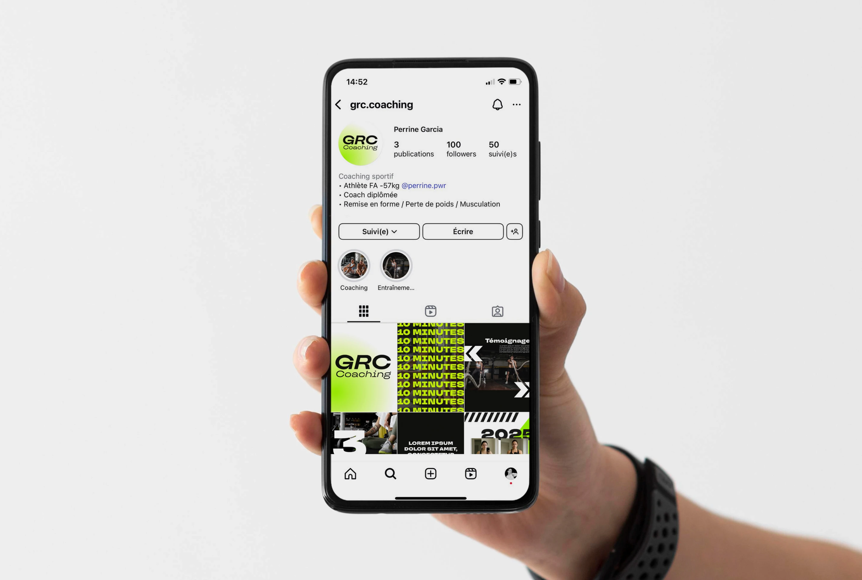 Mockup iPhone du feed Instagram GRC Coaching. Cohérence visuelle et branding pour réseaux sociaux par Tartelette Concept.
