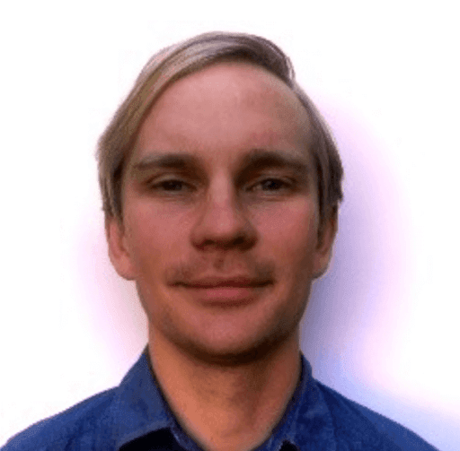 Hannes Aaresild, Mooncascade’i Engineering Delivery Lead, annab tagasisidet Marika juhtimis-coachingule.