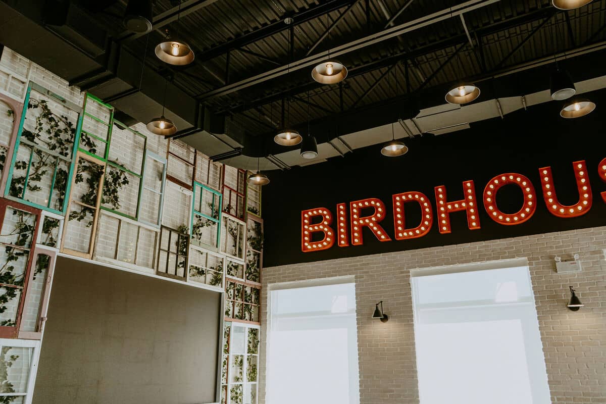 Intérieur du restaurant Birdhouse