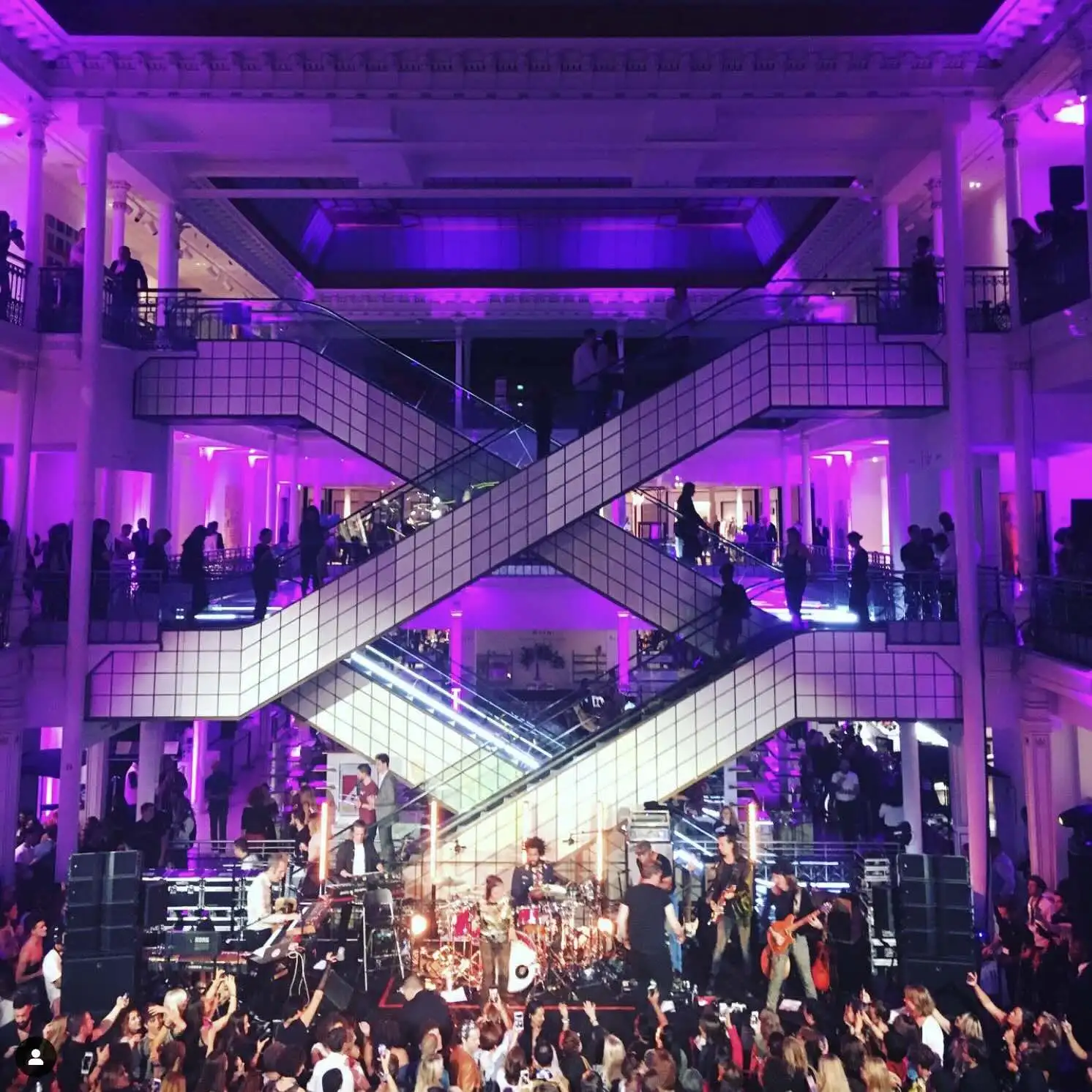 Concert du groupe Les Rita Mitsouko au Bon Marché