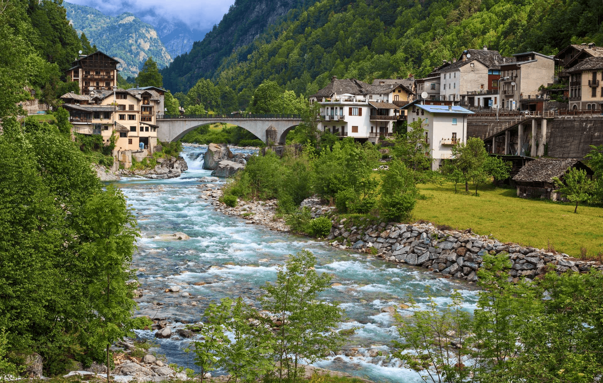 Book your fly fishing adventure on the Sesia River in northern Italy, close to Milan. Target big brown trouts, marble trout, and grayling in stunning waters. Expert guides will teach you advanced fishing techniques. Perfect for anglers seeking trophy catches in a beautiful setting.