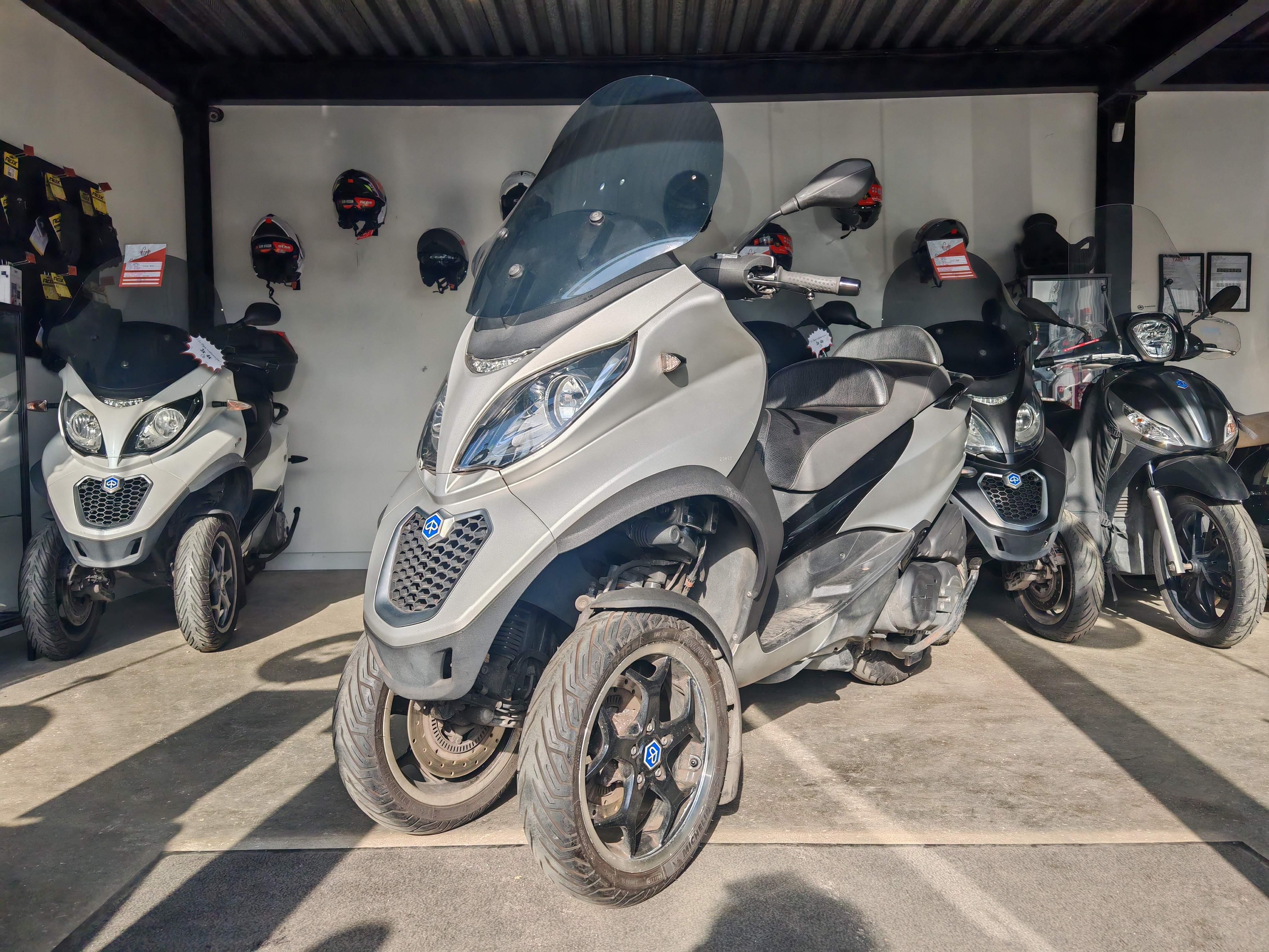 piaggio mp3 500 blanc