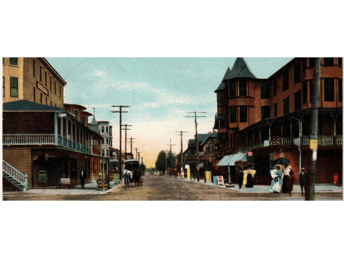 Postcard of a street scene in Wildwood, N.J., circa 1914. Photo courtesy of public domain via Wikimedia Commons.