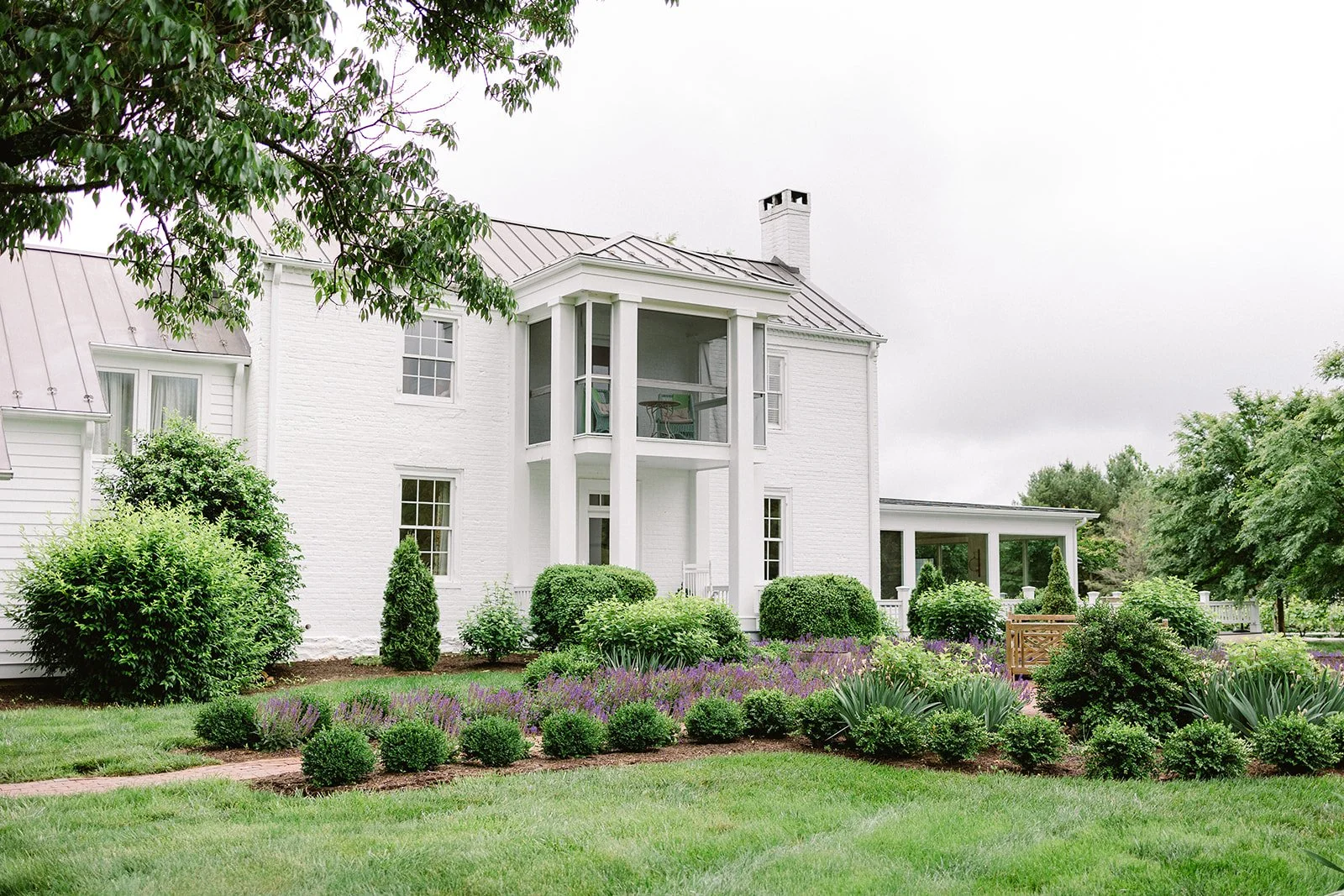 Mountain lodging beneath the Blue Ridge