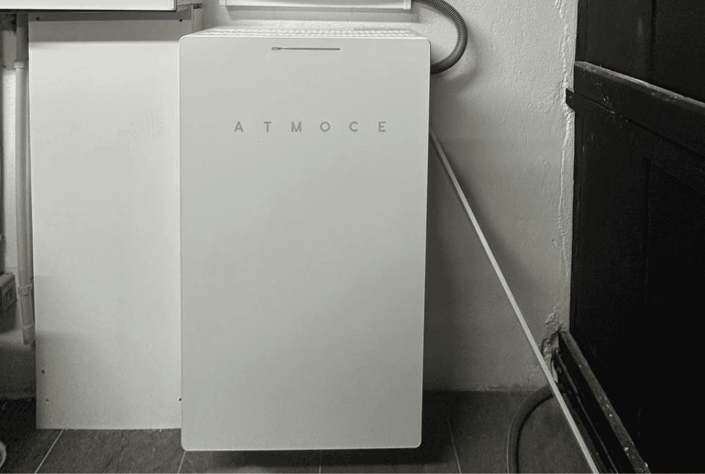 Photo d'une maison à Saint-Maur-des-Fossés en France équipée d’une batterie solaire dont l'installation a été faite par Solarock.