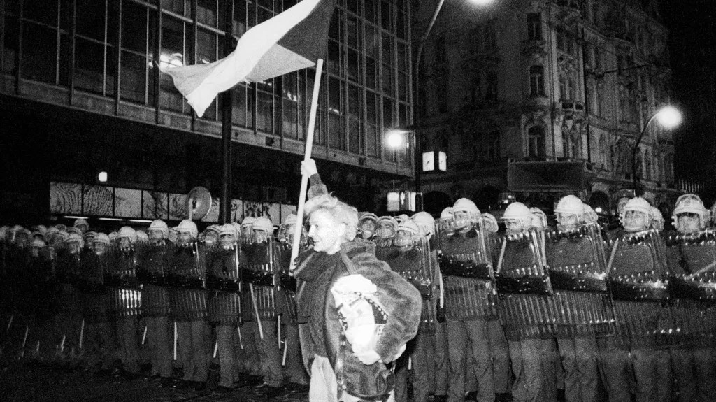 konec režimu, sametová revoluce 1989, 17. listopad 1989, nexusmag, kreativita, umění