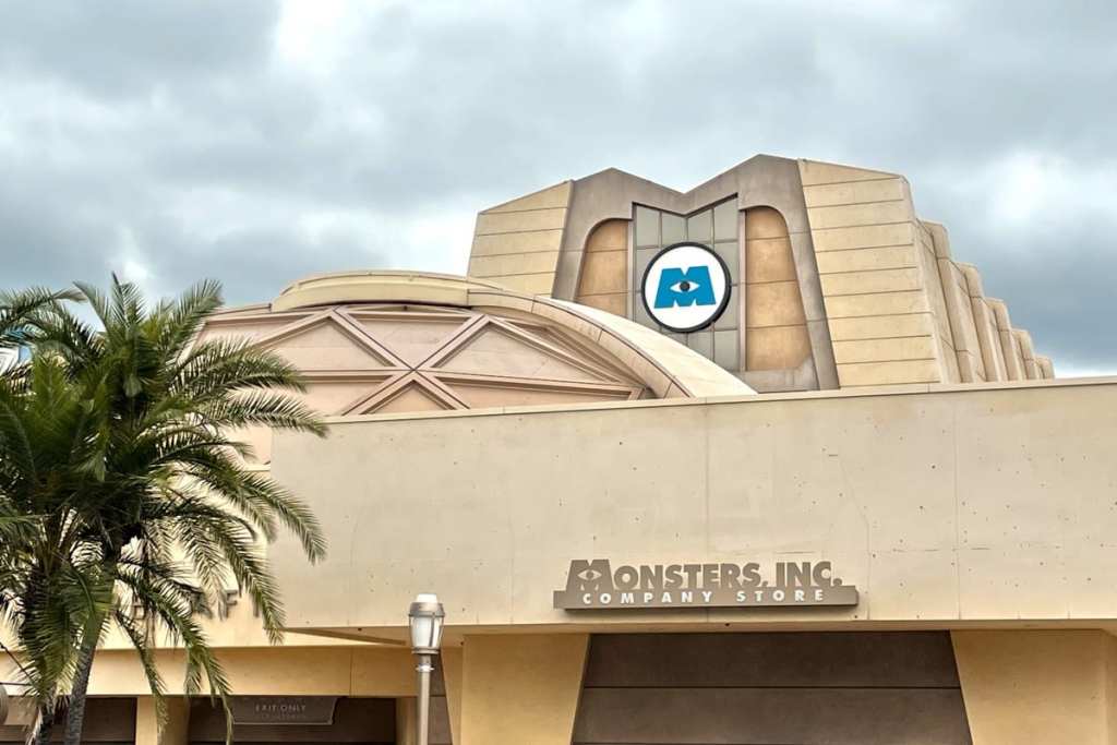 monsters inc ride building, tokyo disneyland