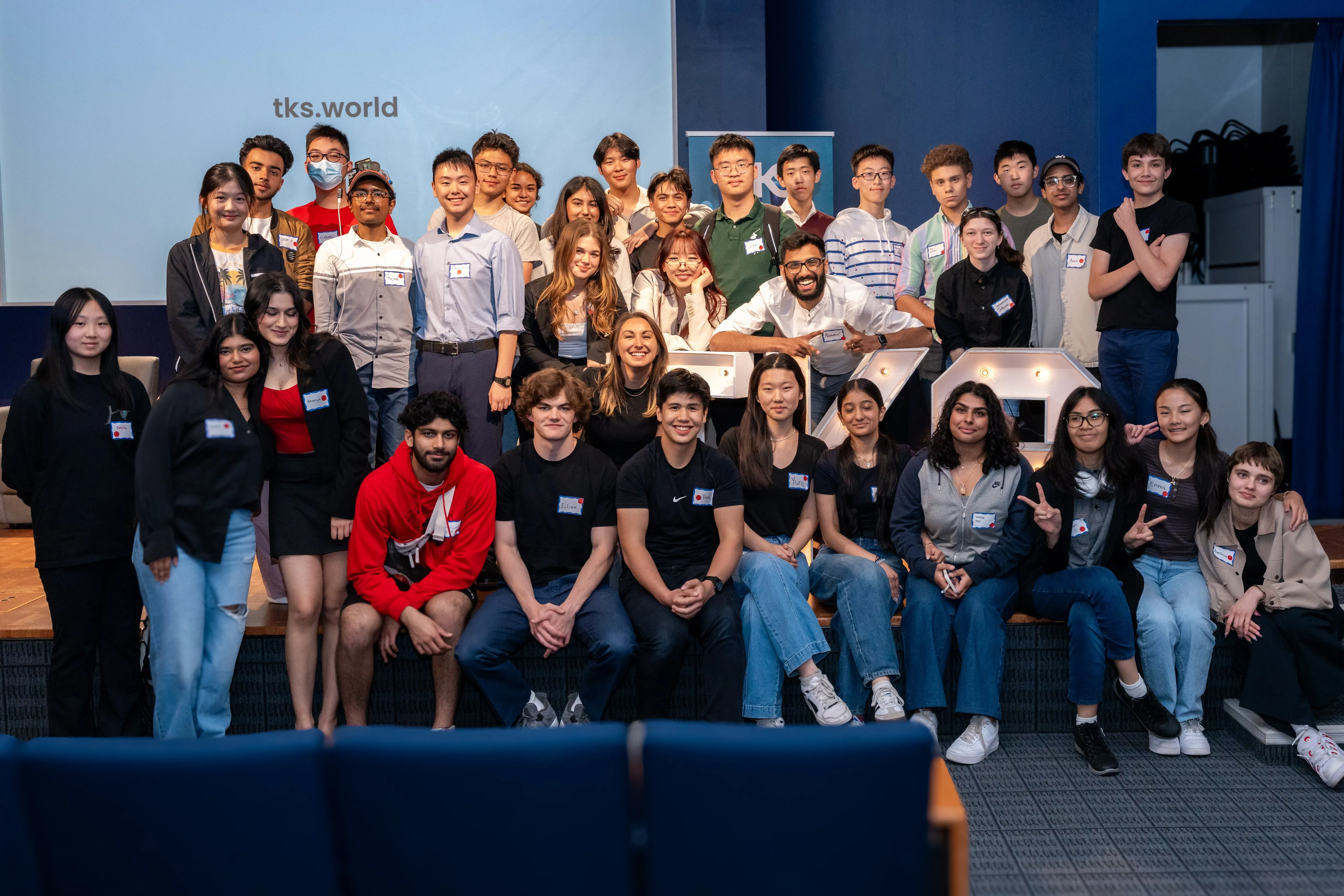 Life at TKS — students and mentors during the program (photo 11)