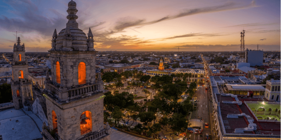 Merida Downtown at night