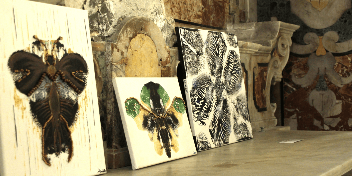 Deux Meus artwork by Rita Skowronska, blending contemporary abstraction and traditional techniques to encourage reflection and slow down modern life.