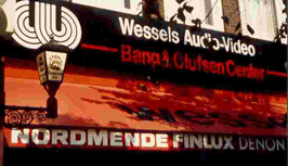 Gevel van Wessels Audio-Video, Bang & Olufsen Center