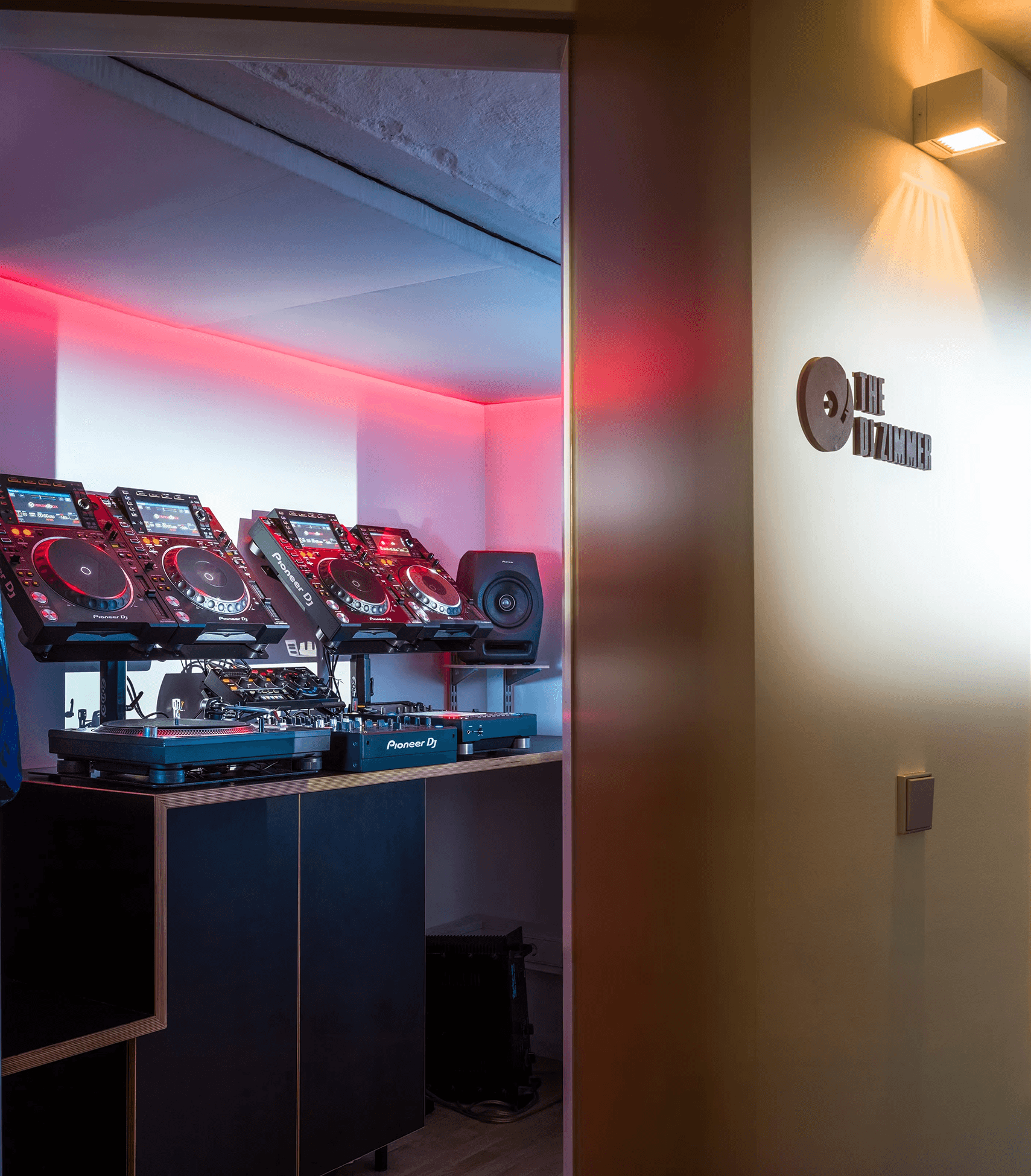 Meeting Rooms