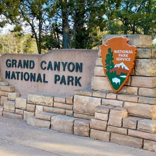 One-Way or Roundtrip Shuttle Service: Las Vegas to Grand Canyon National Park