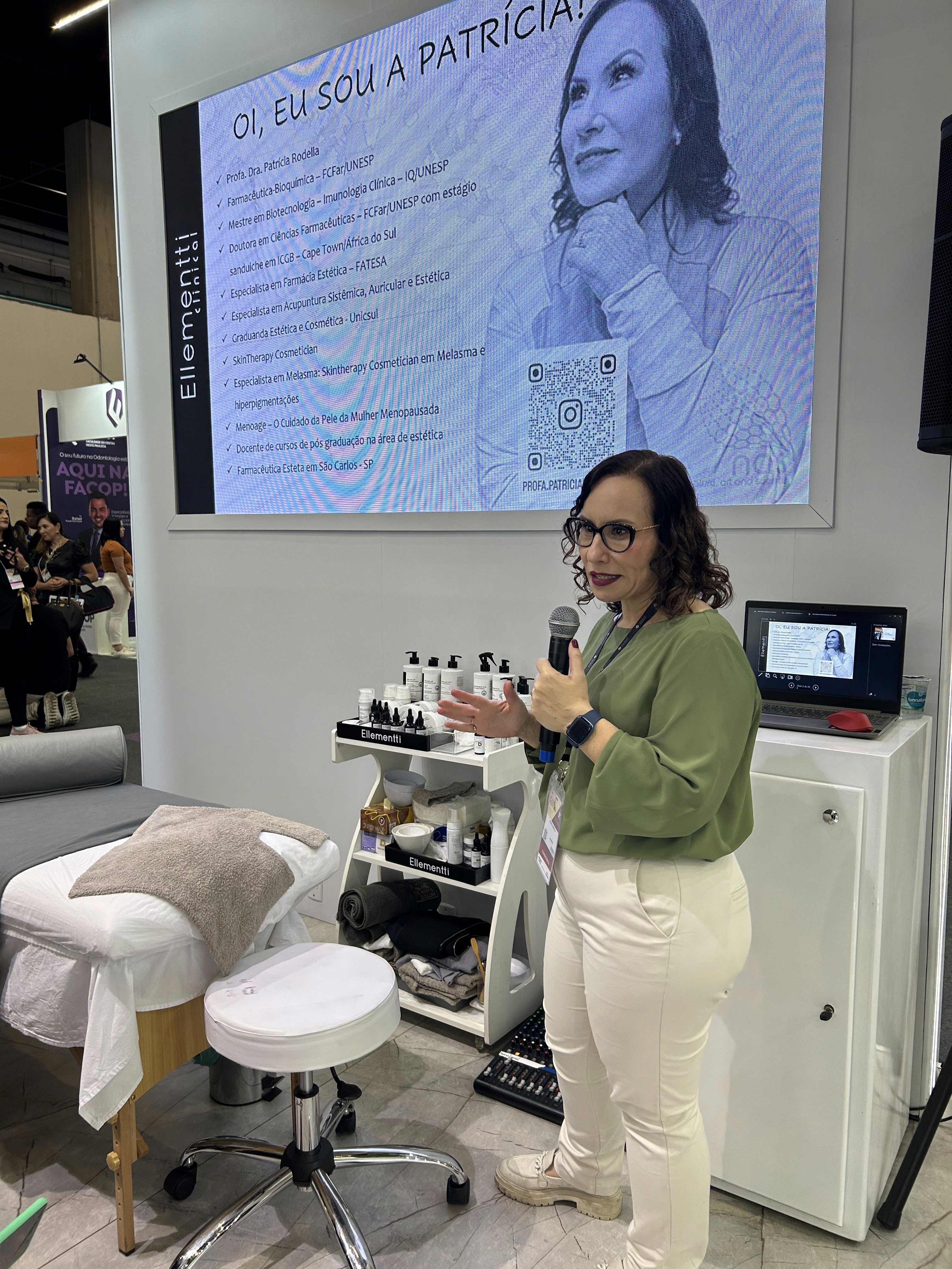 Pati Rodella em evento
