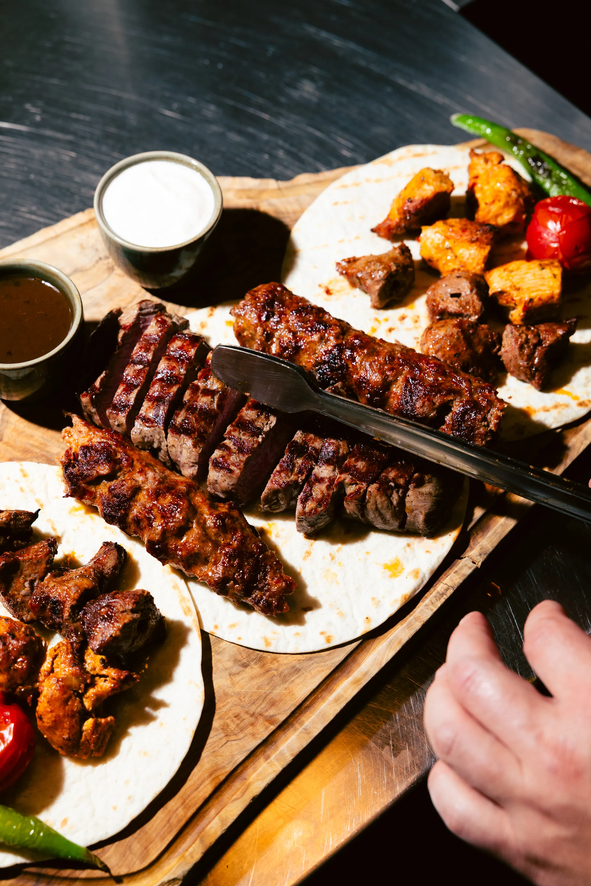 Mangal Mezze & Grill: Holzkohlegrill-Spezialität, türkische Küche Saarbrücken.