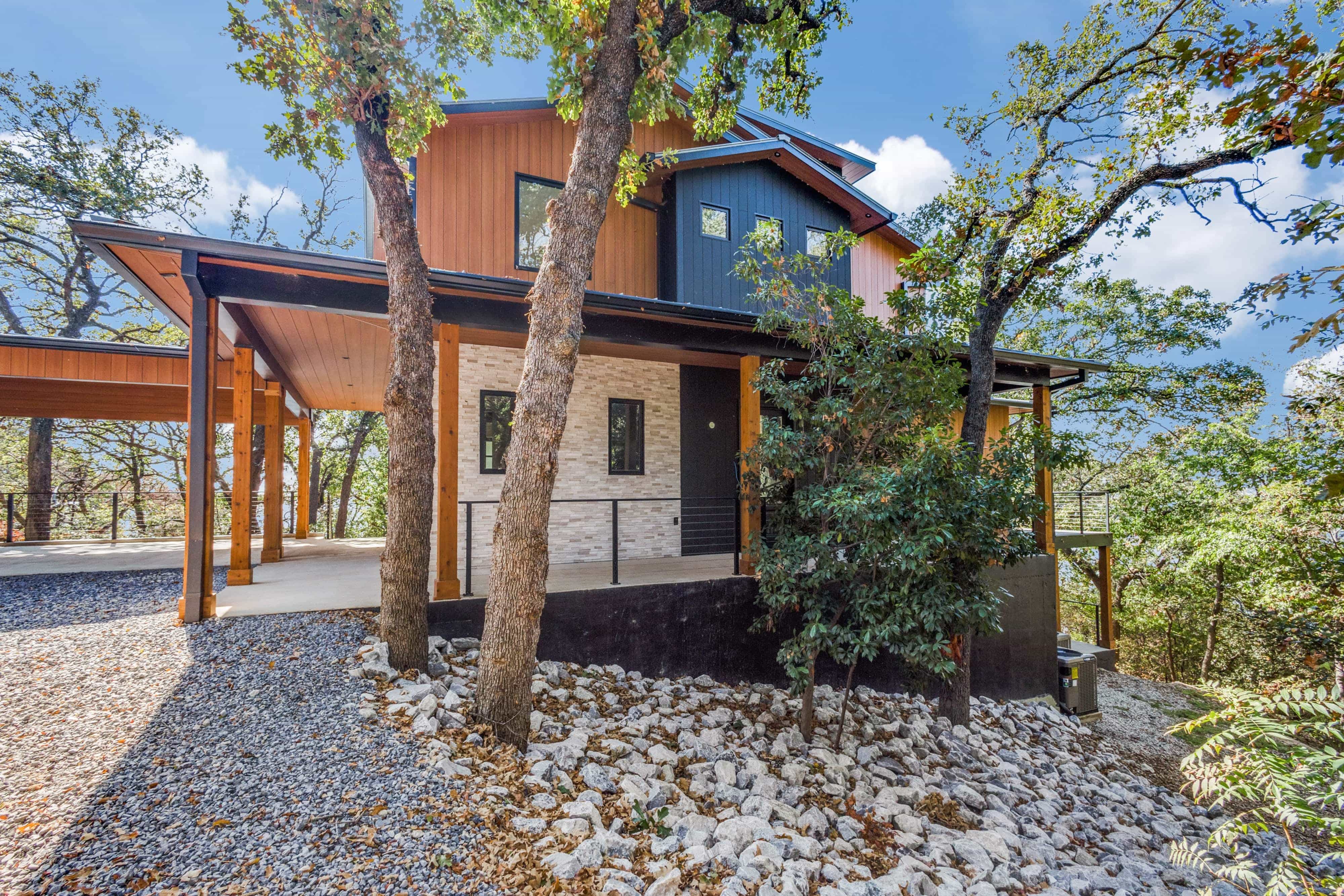 modern lake house outdoor patio construction