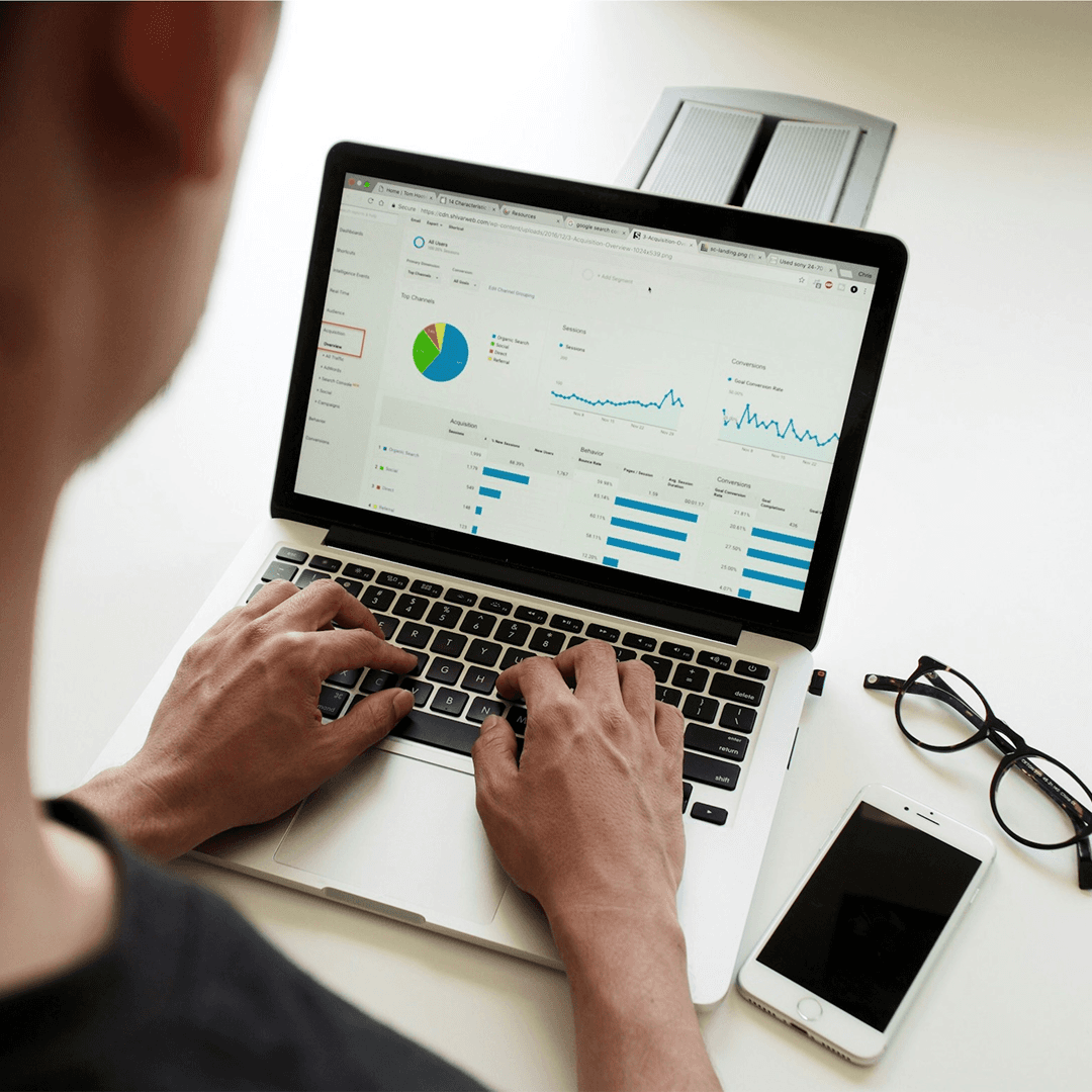 Close-up of pink liquid with bubbles, showcasing a smooth texture. The gradient of pink hues and reflections create a calm and soothing feel.