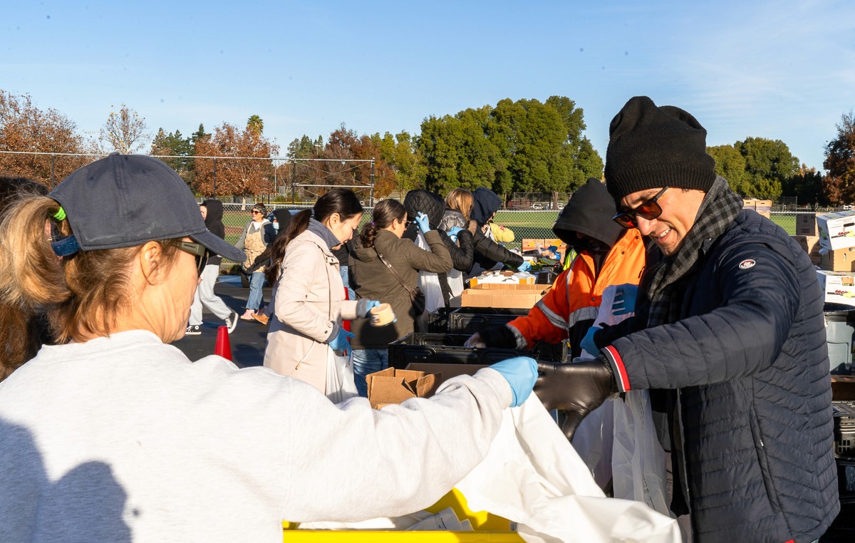 20231208-Humphrey_Foodbank-23