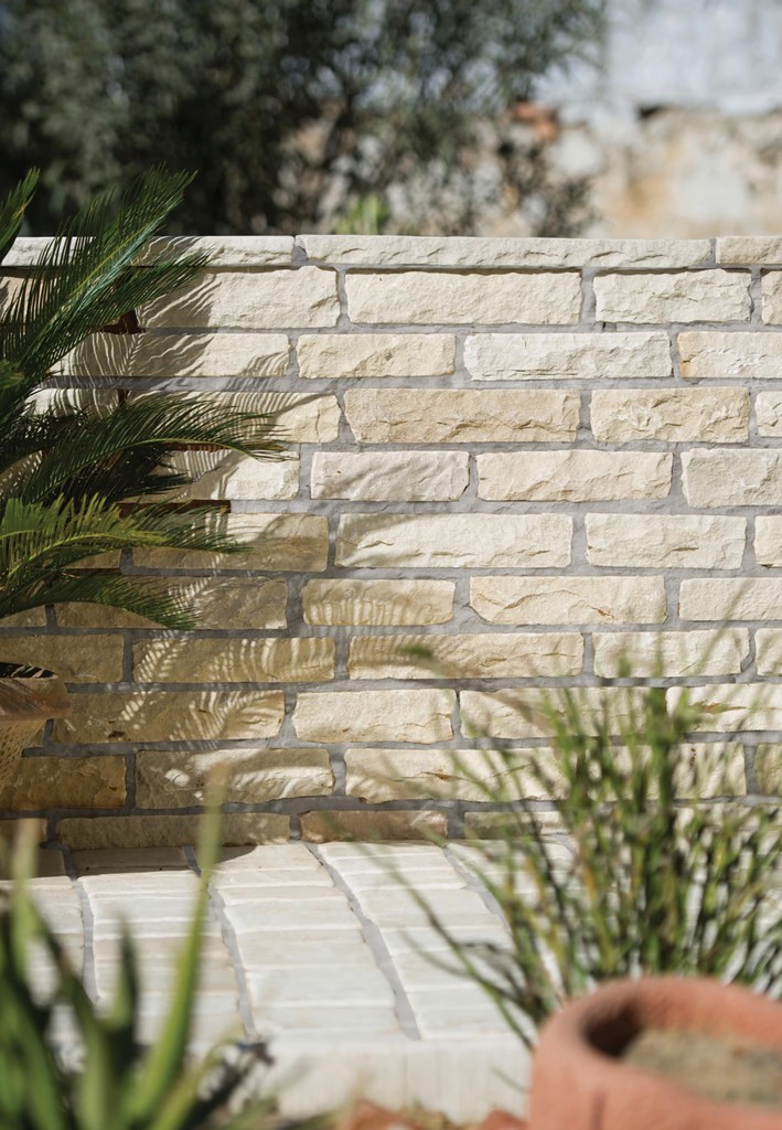 Walling Stone