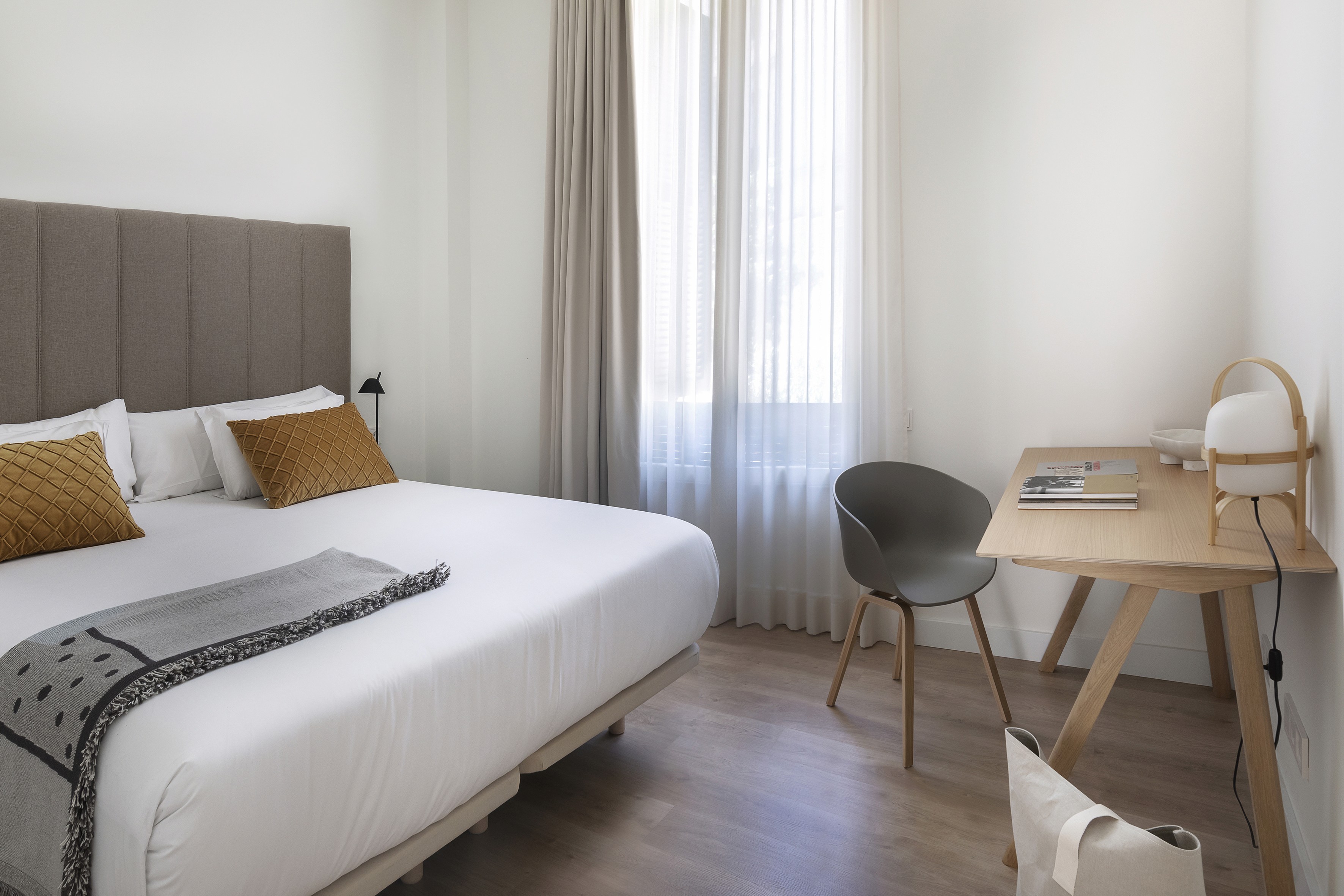 Bedroom at Tàpies, Simaba Mercader in Barcelona