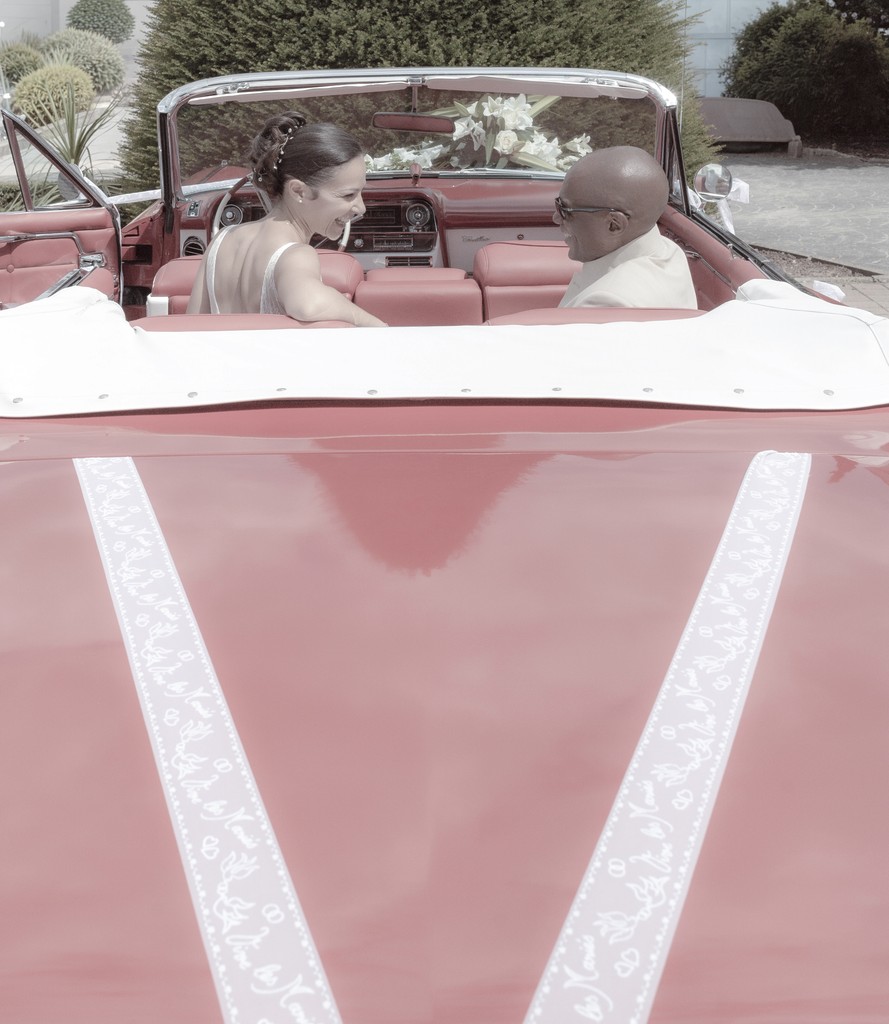 Album photo de luxe — French wedding photographer Paris — luxury wedding book France — Maison Elion — relique photographique rare — fragment intemporel — rituel artistique — photographe mariage haut de gamme — Seine-et-Marne 77 — album mariage bespoke sur mesure — timeless photography France — image symbolique — luxury French wedding photography