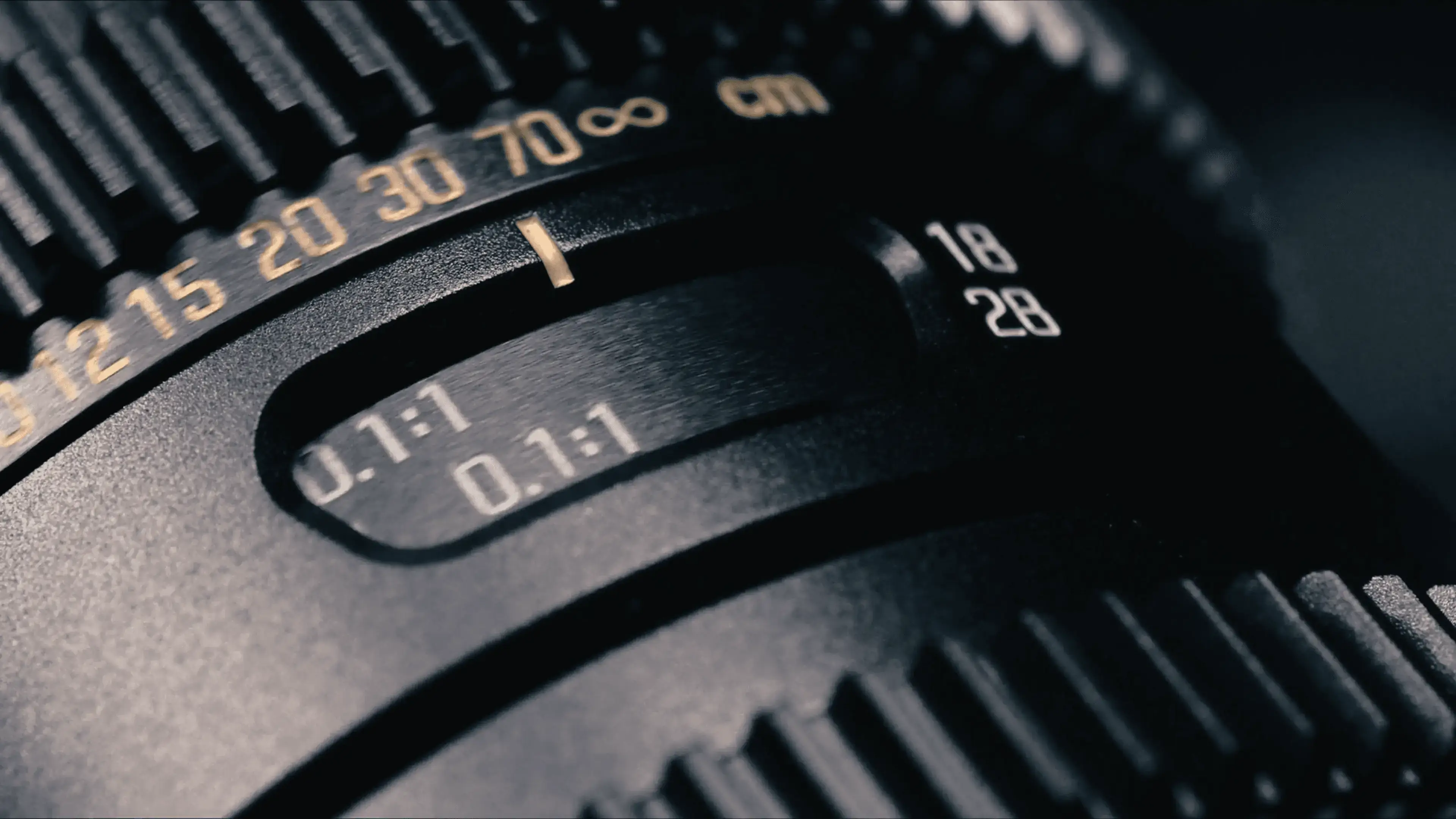 X-Tract | Full-frame Probe Zoom Lens | DZOFILM