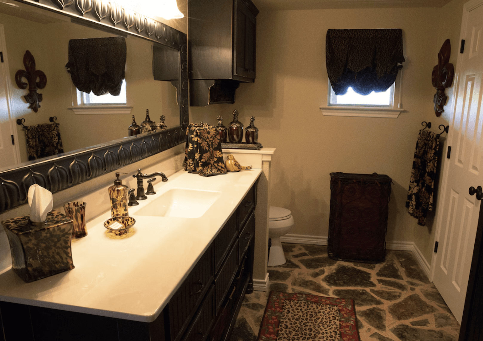 Luxury Cottage Bathroom