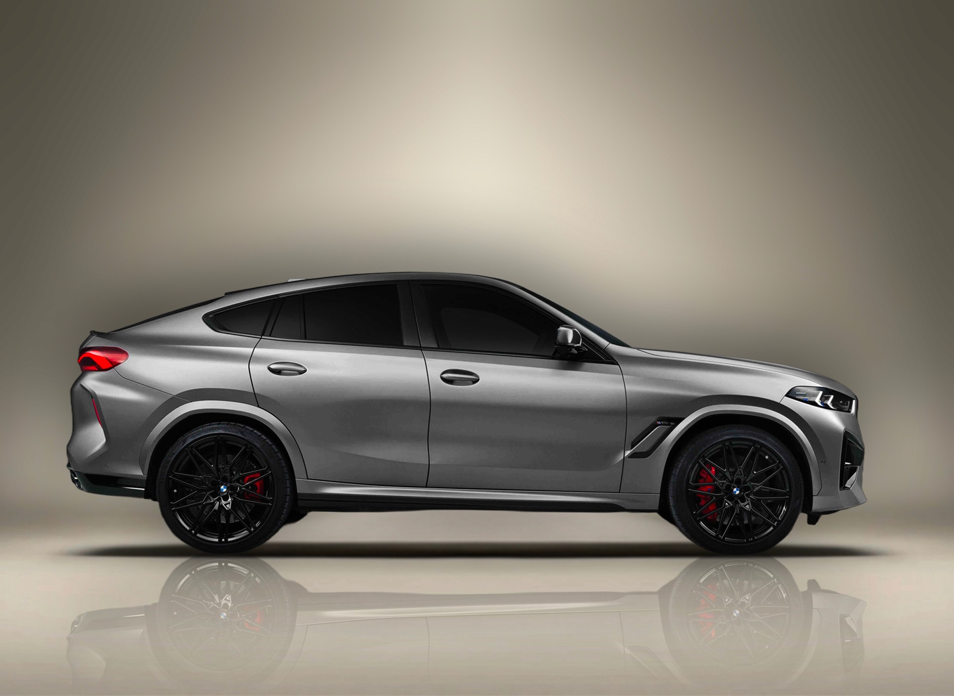 Location BMW X6M Competition Gris à Dubaï – Keyz Rent | SUV