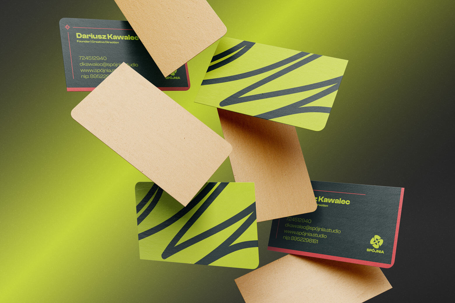 Wizytówki marki Spójnia Studio przedstawiające nowoczesny branding oraz identyfikację wizualną w kolorach ciemnej szarości i neonowej zieleni z czerwonymi akcentami na dynamicznym tle.