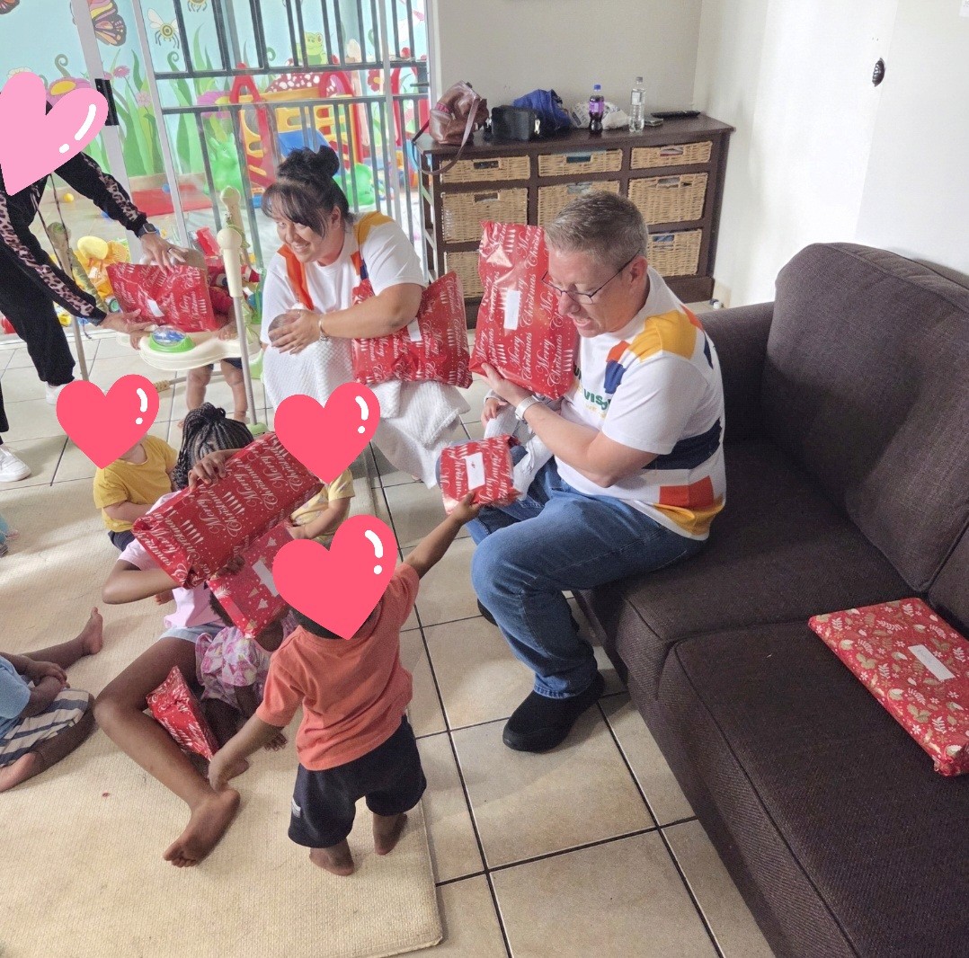 Ubuntu Visions - Santa Arrived Early at Rock of Hope