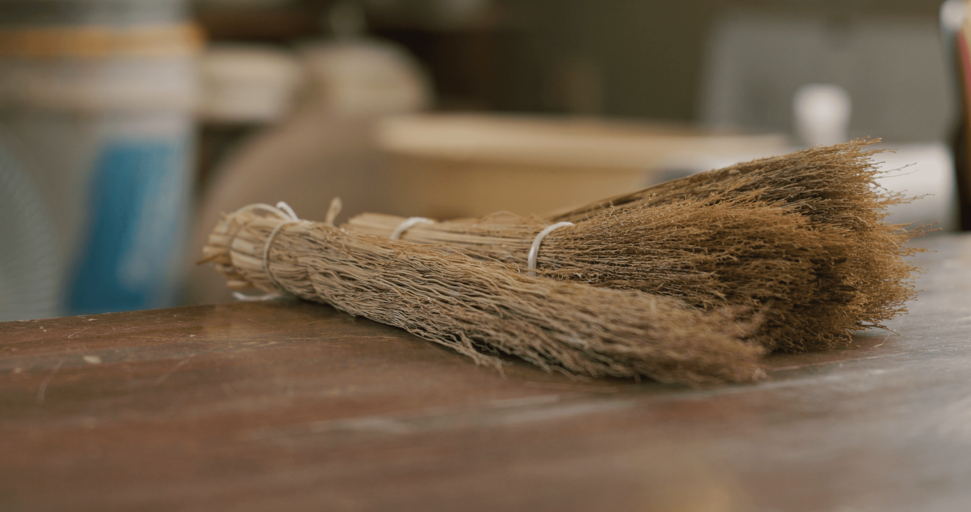 round white and black analog clock