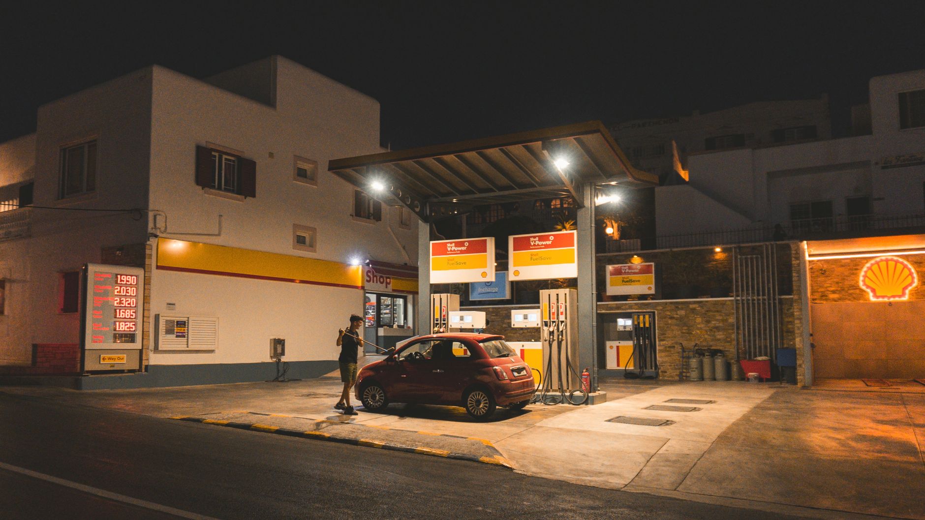 Assalto em posto de gasolina: como proteger seu carro e sua vida