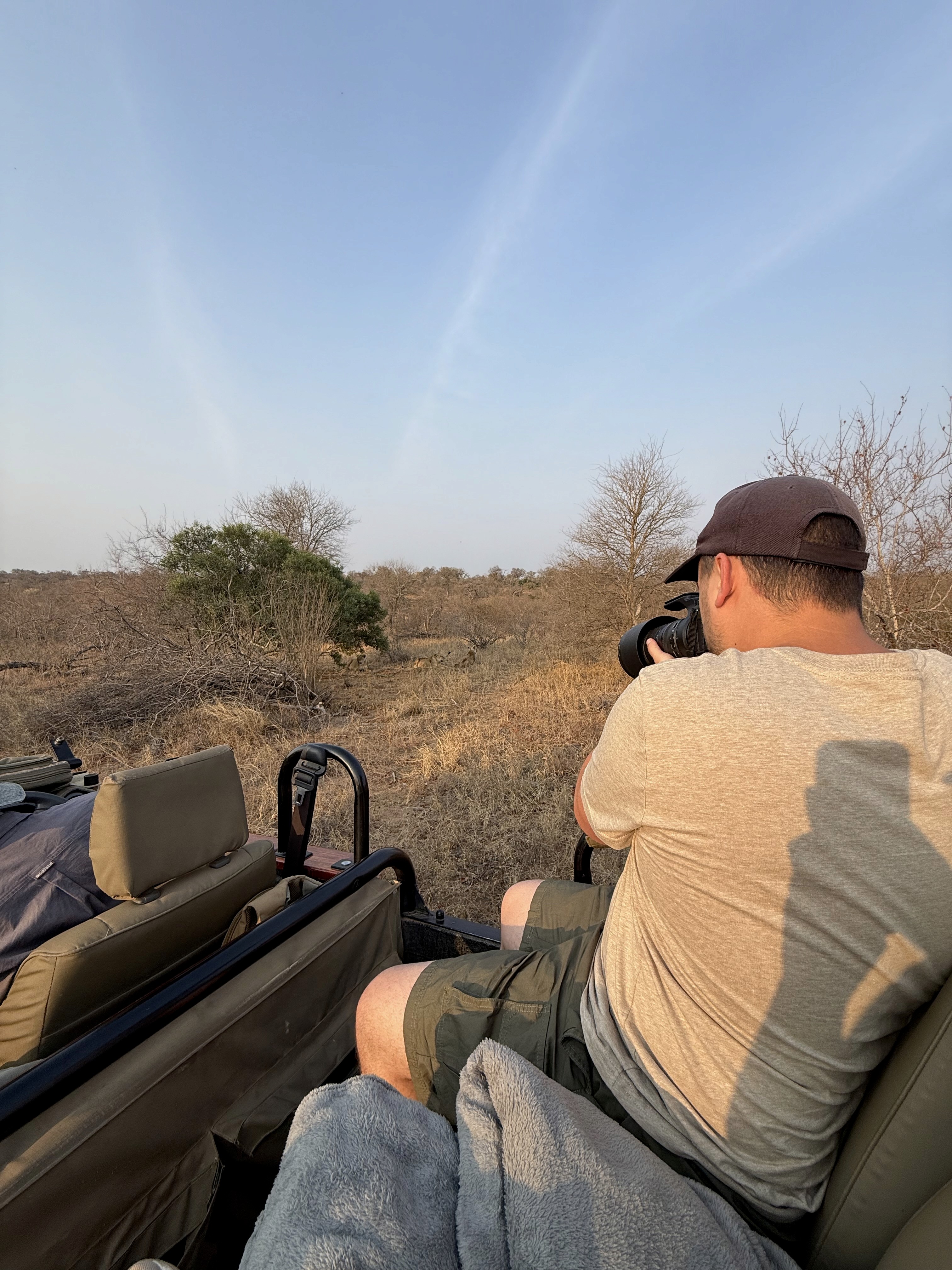 personne en safari 4x4