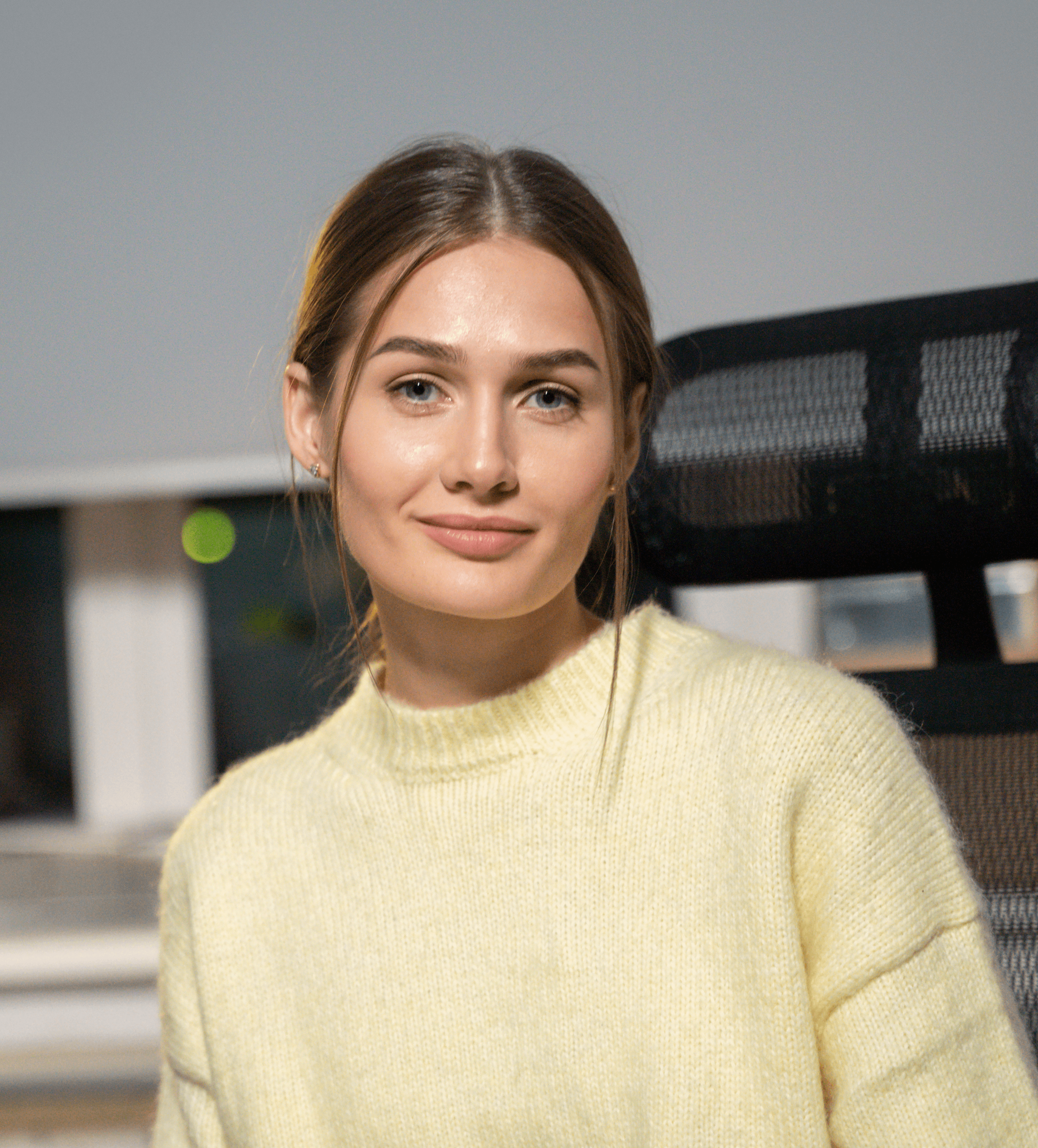 woman on focus photography