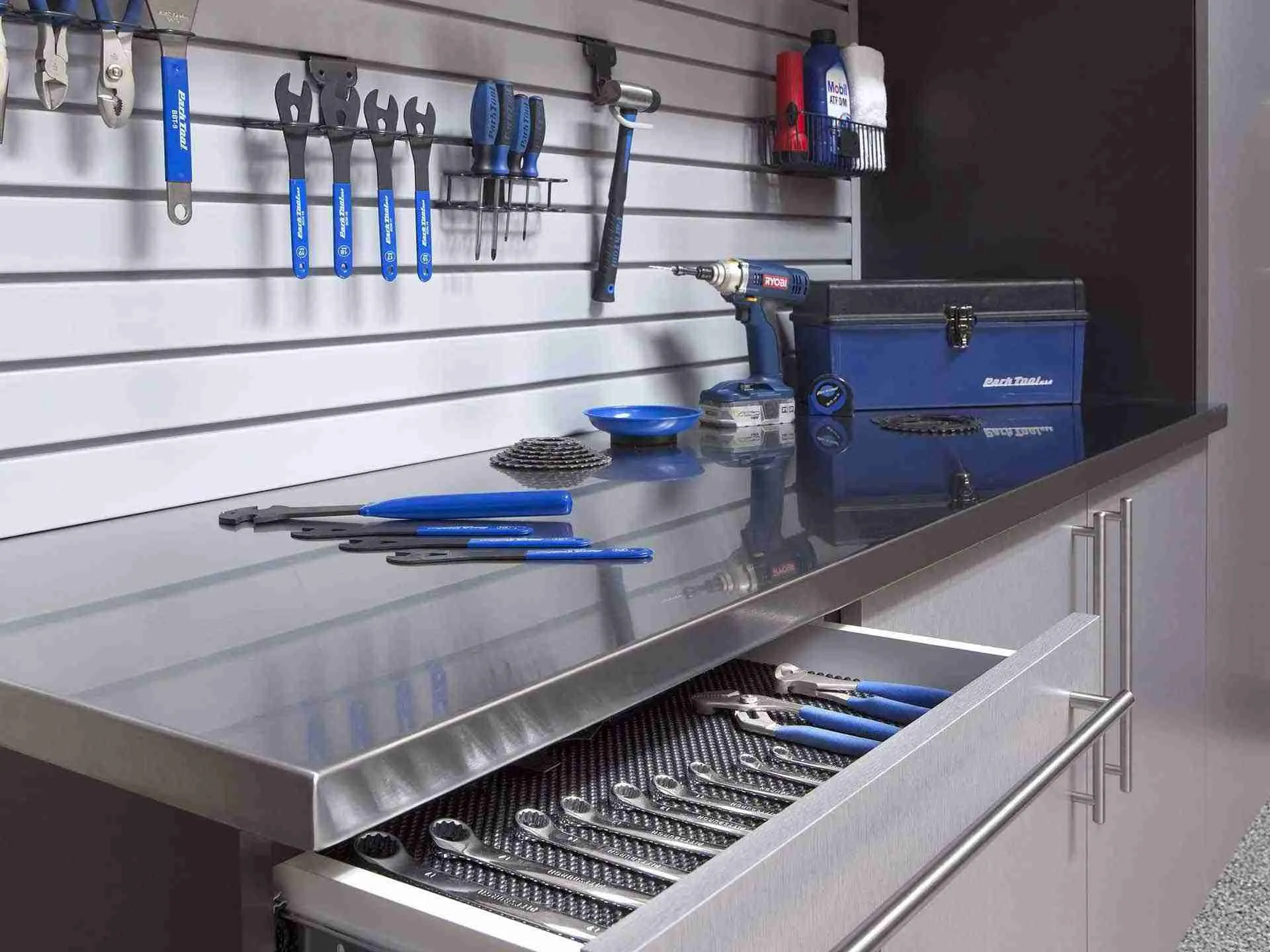 Professional Slatwall in Garage