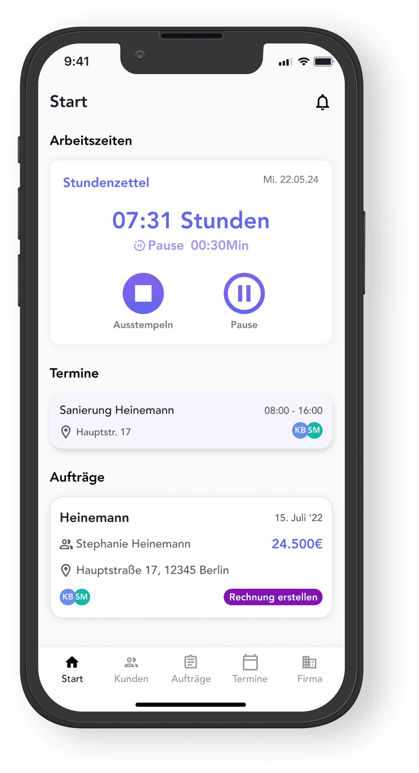 Smartphone mit der Übersicht der Handly Handwerker App mit Zeiterfassung, Termine und Kalender und Aufträgen