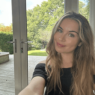 Image of Ellie Hill