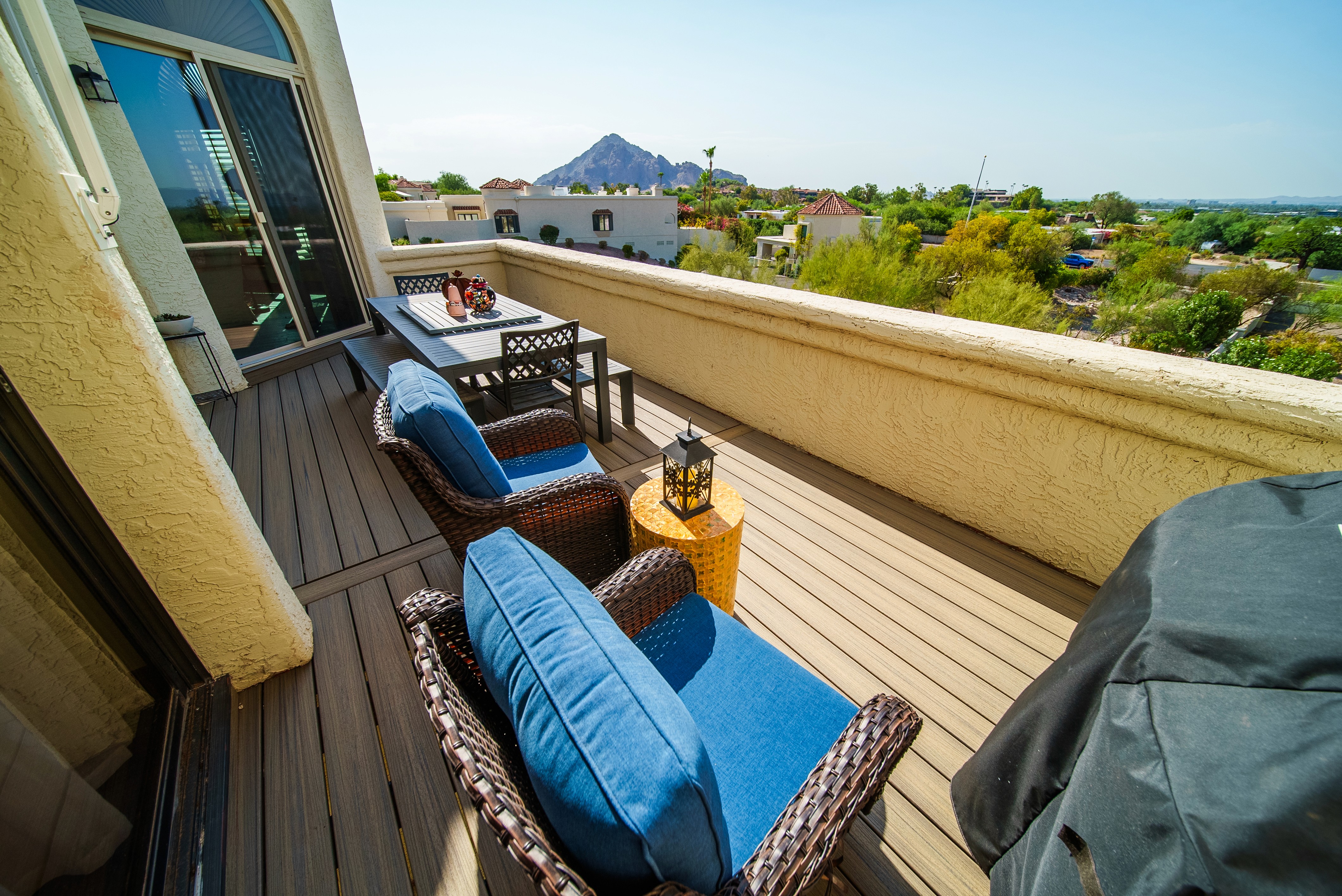 HBC Desks – Balcony Renewal with Trex Enhance decking