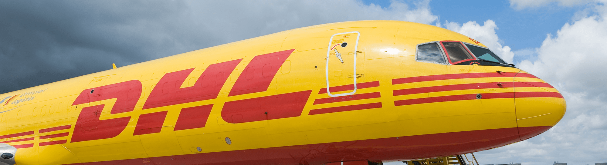 aereoplano giallo di dhl global mail