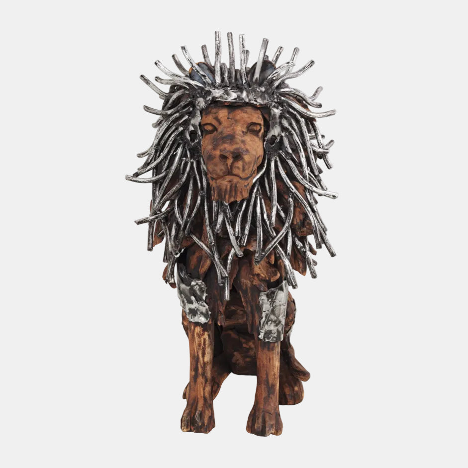 Statue lion assis en bois avec cheveux en aluminium
