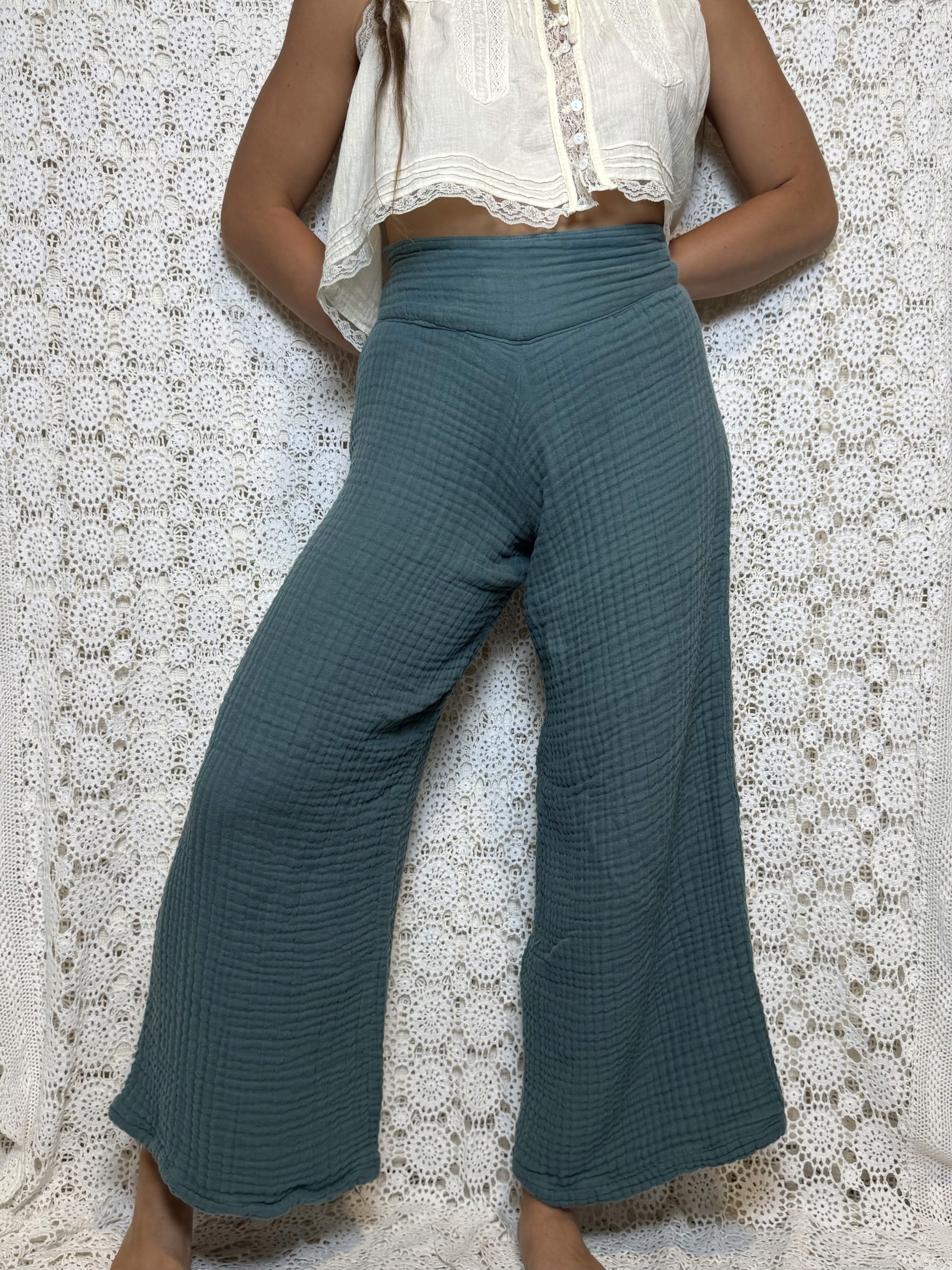 thick gauze handmade wide leg pants, has a side zipper