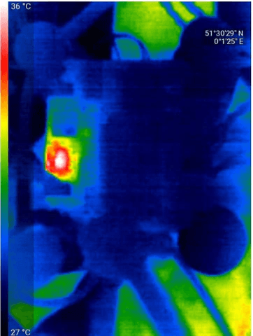 Thermal image of SwitchBlox at no load, warmest area reaching 36°C