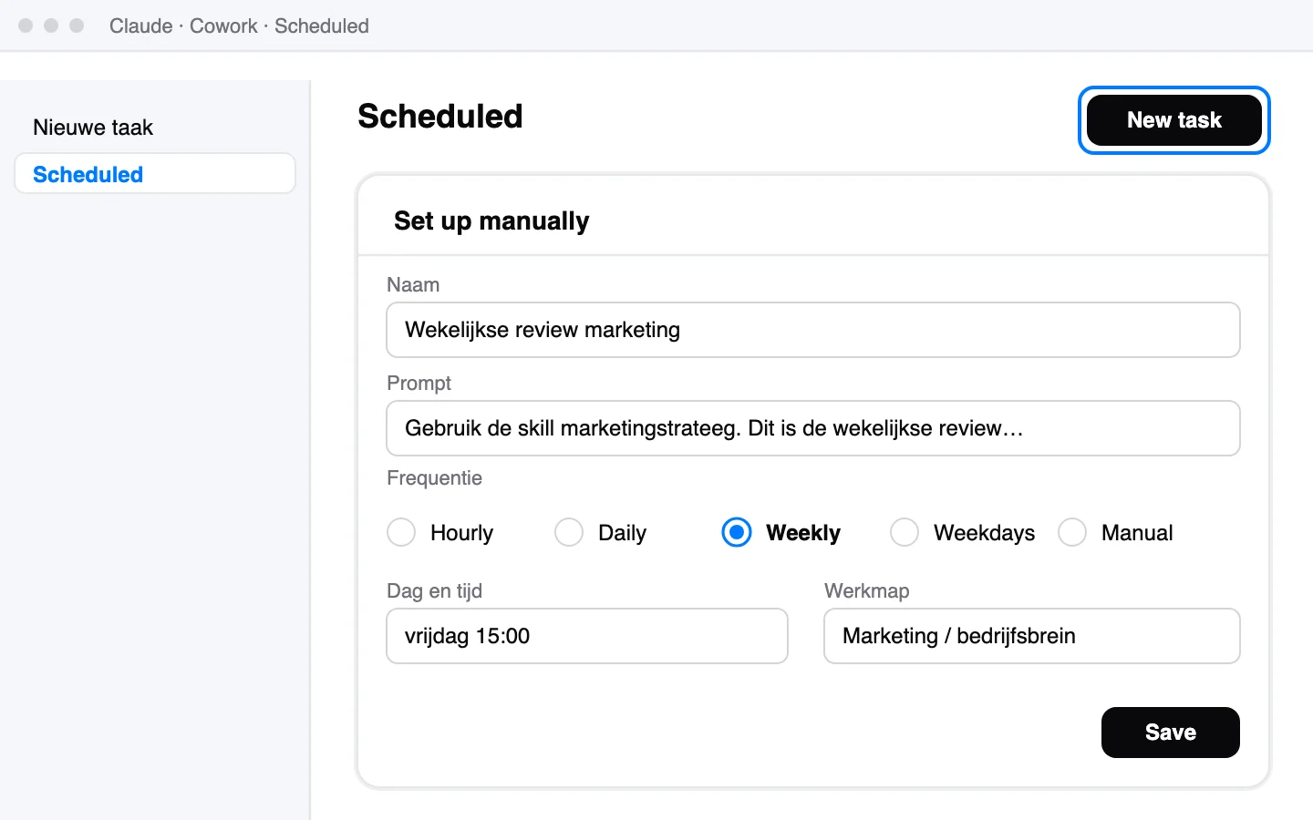 Schematische weergave: Cowork > Scheduled > New task, handmatig ingesteld.