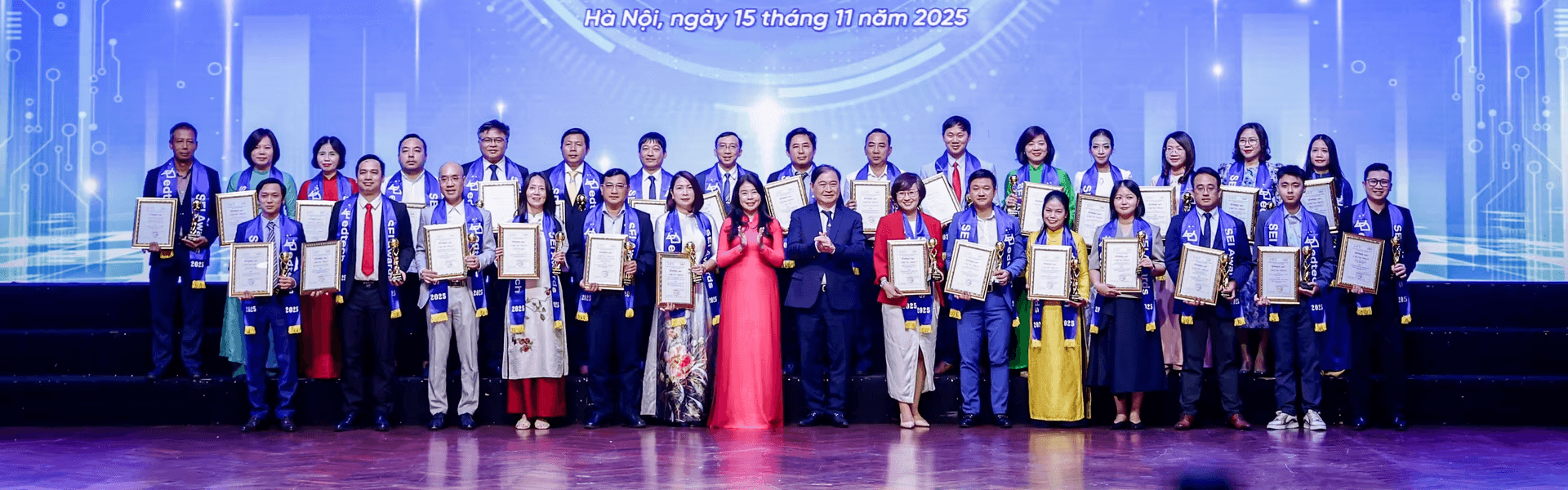 Văn Lang University được vinh danh “Môi trường Giáo dục của năm” tại SEI Awards 2025