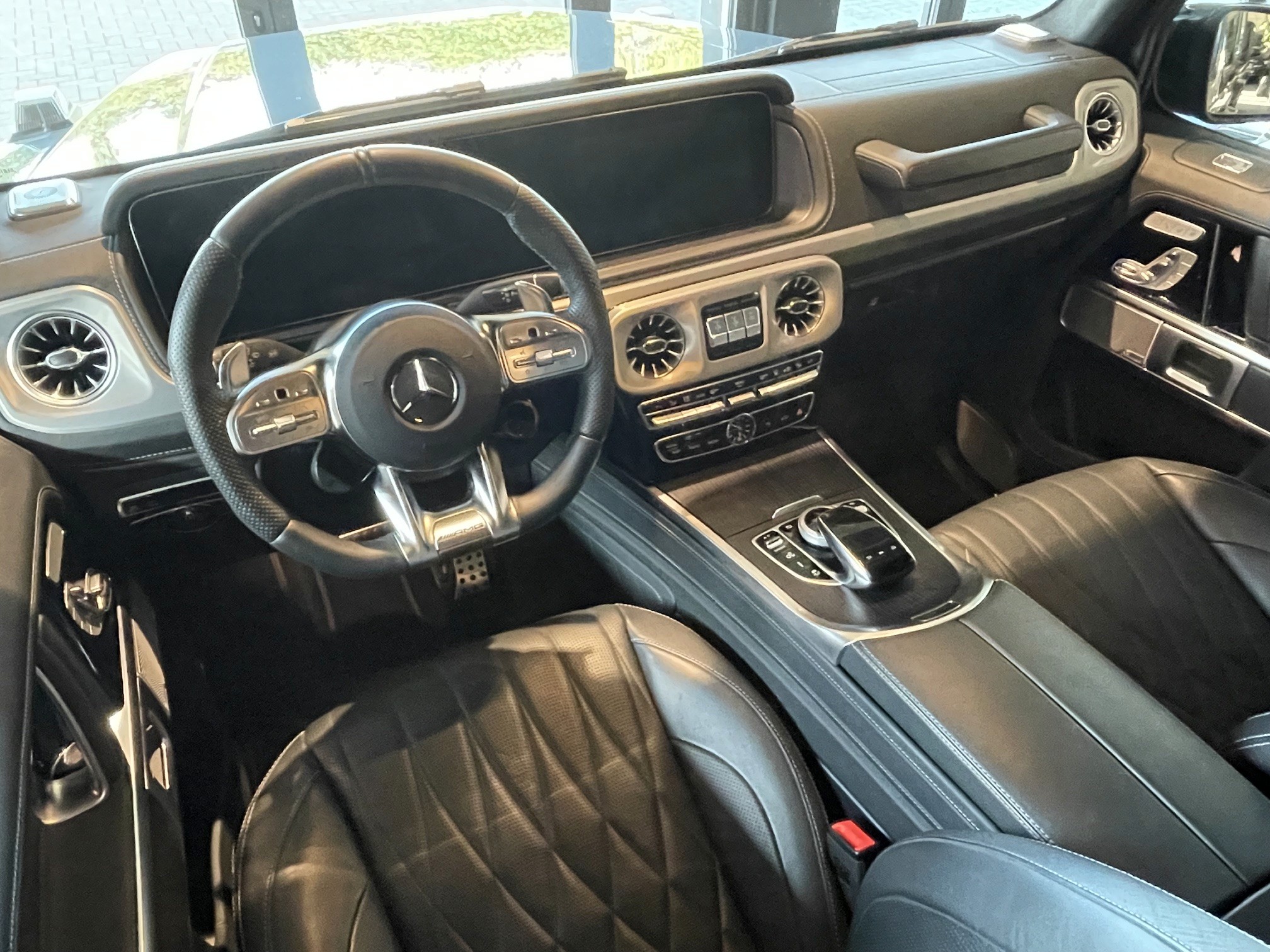 Zoomable image